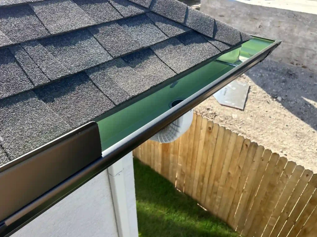 Seamless Gutter Installation2