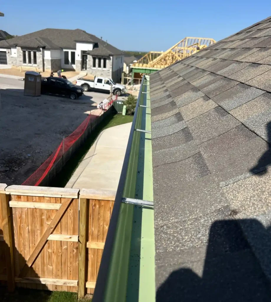 Seamless Gutter Installation3