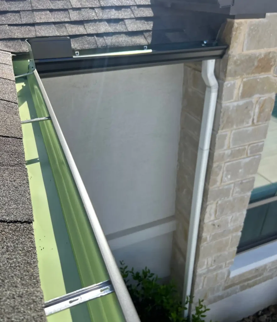 Seamless Gutter Installation4