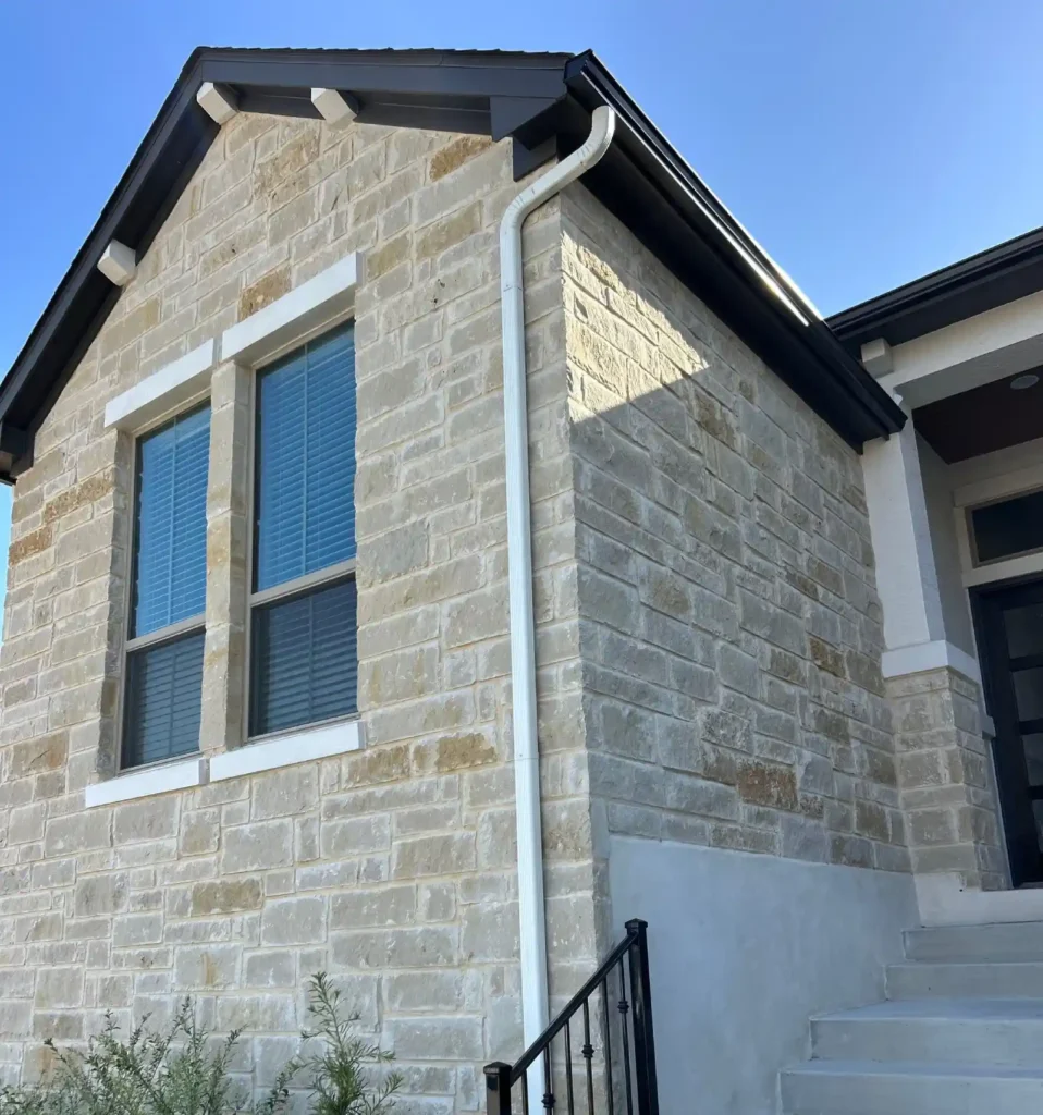 Seamless Gutter Installation9
